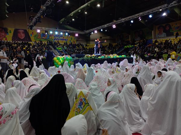 اجتماع بزرگ «روزه اولی‌ها» در ورزشگاه شهید‌شیرودی 