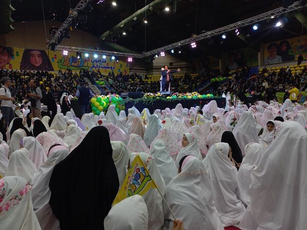 اجتماع بزرگ «روزه اولی‌ها» در ورزشگاه شهید‌شیرودی 