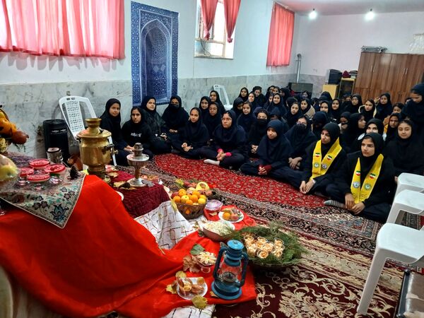 بزرگداشت شب یلدا  در آموزشگاه مرحوم صفری شهرستان خلیل آباد 