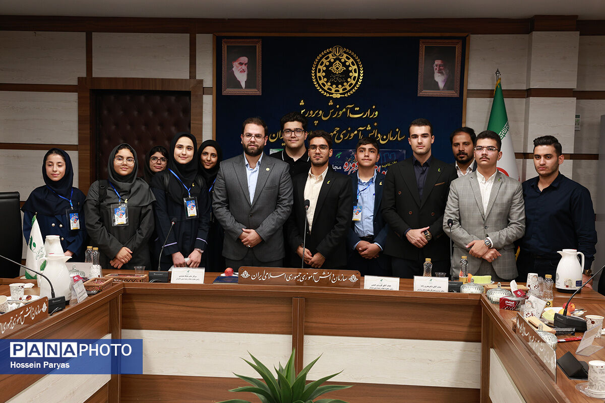 دوازدهمین دوره مجلس دانش‌آموزی کشور با تمرکز بر نقش هوش مصنوعی در آموزش و پرورش کلید خورد  