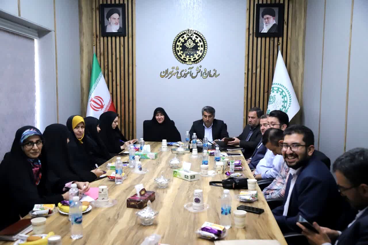 مدرسه کانون تعمیق باورهای دینی و ارزش‌های ملی است