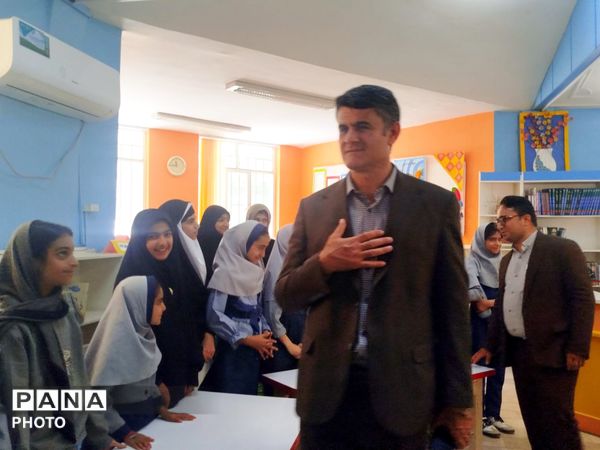 گرامیداشت روز معلم در لردگان؛ تجلیل از چراغ‌داران راه آینده
