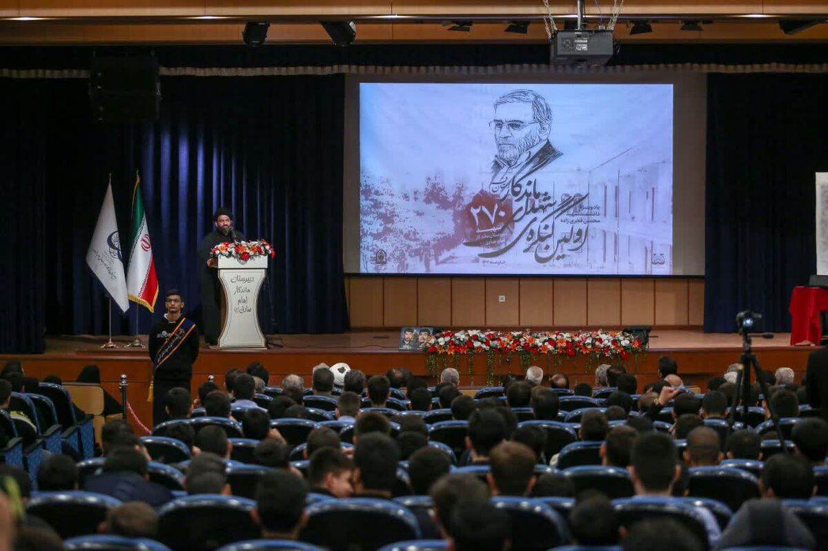 فراوانی شهدای دانش آموز از جلوه های ممتاز دوران دفاع مقدس است