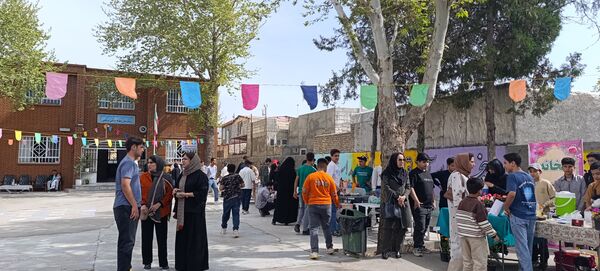 برپایی بازارچه کار و فناوری در دبیرستان شهید بهشتی آشخانه