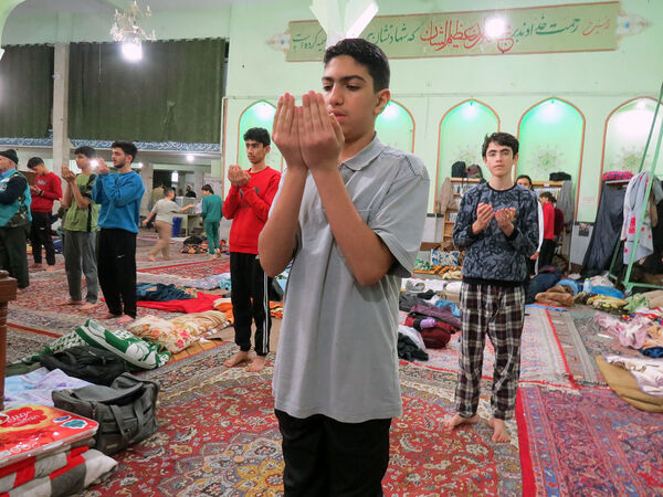 اعتکاف دانش‌آموزان مسجد انقلاب شهرستان بجنورد 