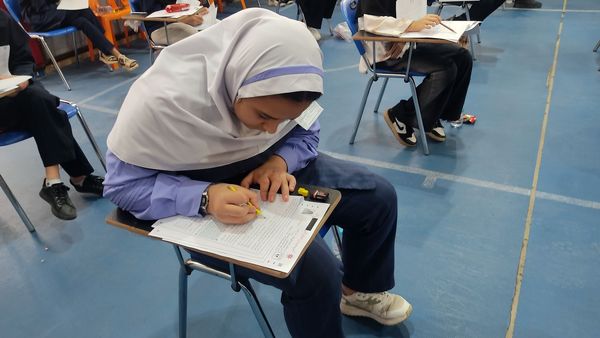 آزمون ورودی‌پایه‌هفتم‌ مدارس استعدادهای‌ درخشان همزمان با سراسر کشور
