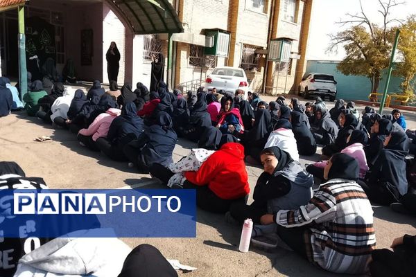 برگزاری نمایش مذهبی به مناسبت شهادت حضرت فاطمه الزهرا (س)در مدرسه پیام قرآن اسلامشهر