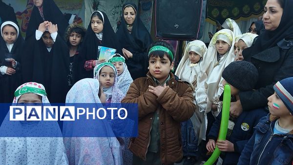 حضور مردم در مهمانی کیلومتری اعیاد شعبانیه نیشابور