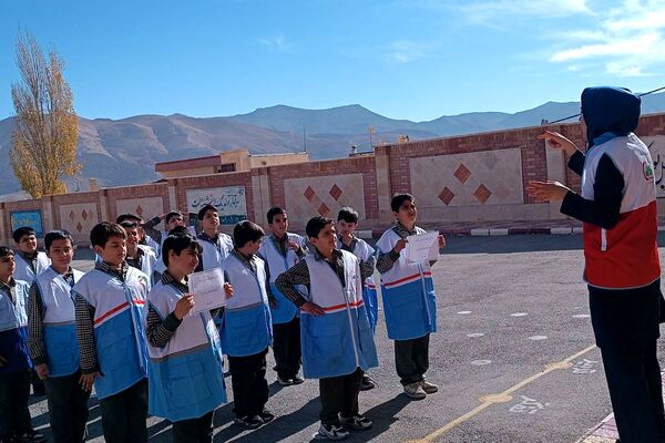 مانور زلزله و ایمنی در مدارس فیروزکوه