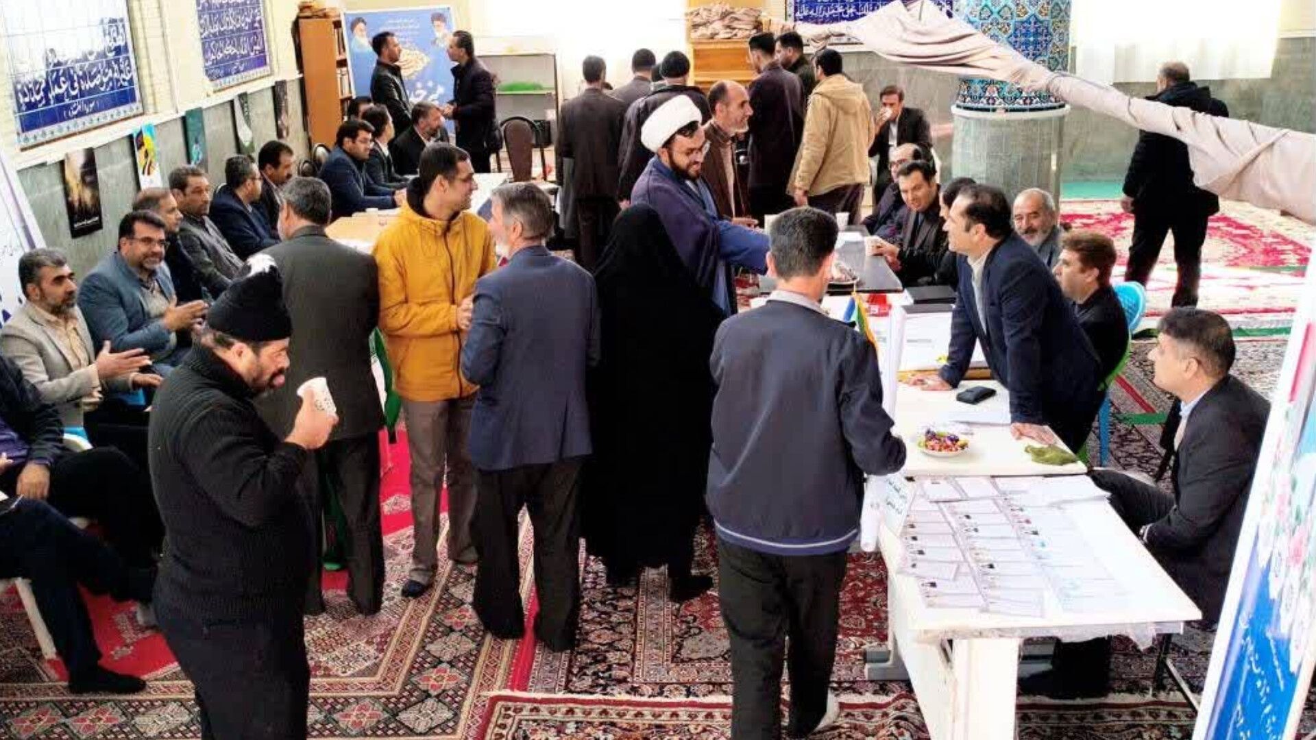 نماز جمعه و برپایی میز خدمت در شهر سورشجان
