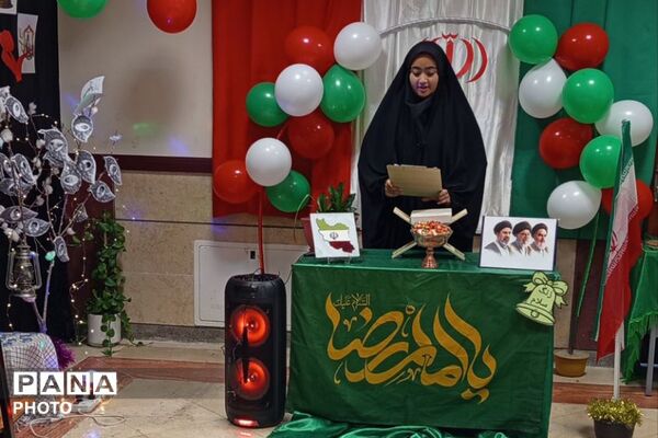 چهارشنبه رضوی در دبیرستان شهید سردار سلیمانی با حضور خادمان امام رضا (ع)