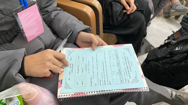 بازدید دانش آموزان دبیرستان دخترانه امید از آرامگاه شهید مدرس