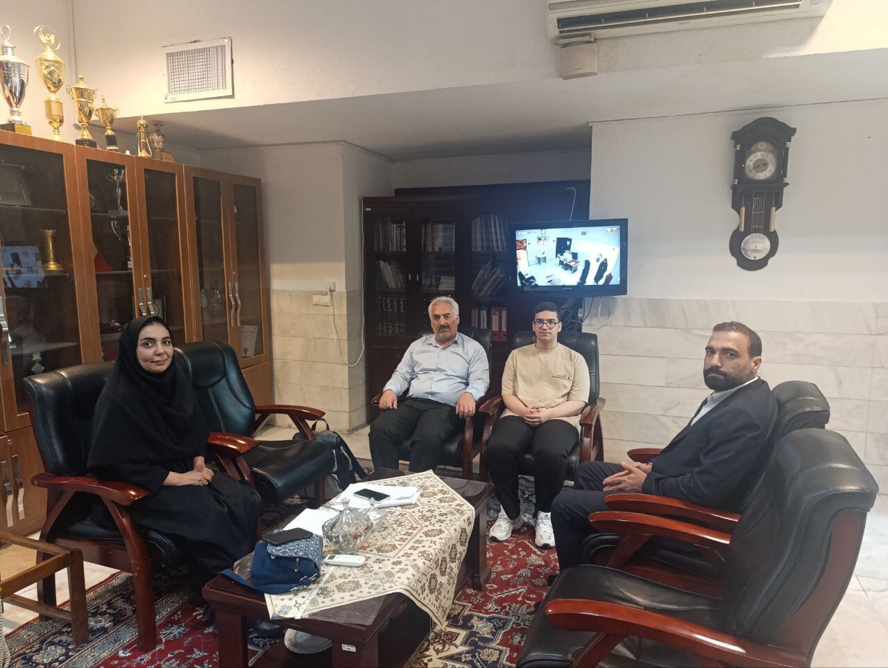 قدردانی سینا موحد از حمایت‌های فدراسیون شطرنج در دیدار با شادی پری‌در