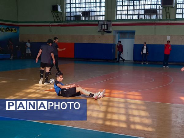 برگزاری مسابقه‌ فوتسال دانش‌آموزی توسط دبیرستان شاهد مهدیون