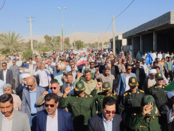 حضور حماسی مردم انقلابی بندرخمیر در راهپیمایی ۲۲ بهمن