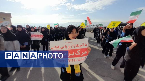 برنامه دهه فجر در مدرسه امیدانقلاب شهرستان سملقان