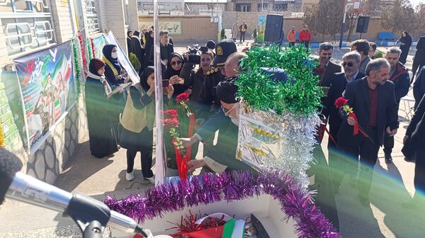 آیین نواختن زنگ انقلاب اسلامی به مناسبت چهل و ششمین سالگرد پیروزی انقلاب در نیشابور