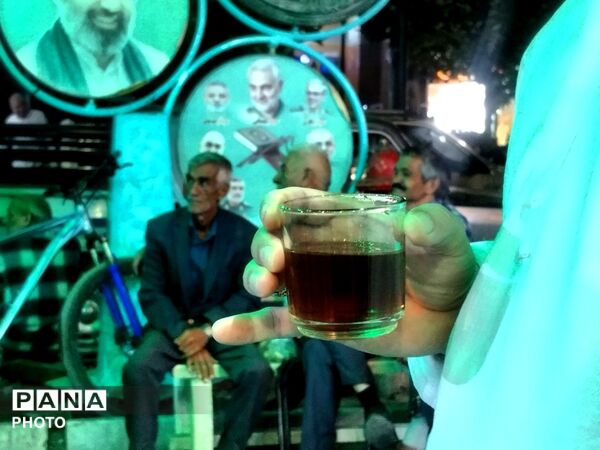 میزبانی در مسیر اجتماعات؛ فعالیت چایخانه حضرت زهرا (س)