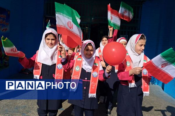 برپایی نمایشگاه‌های دانش آموزی دهه فجر در رباط‌کریم