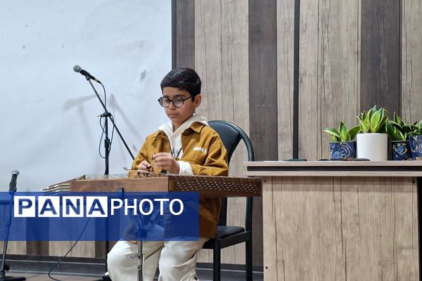 یلدا با نخستین جشنواره‌ هنرهای آوایی کانون ملائک در قرچک