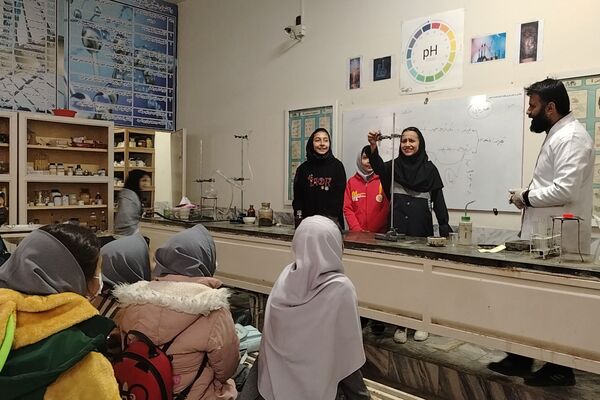 اردوی علمی آموزشی دانش‌آموزان شهر بار در پژوهش‌سرای مهندس زنده یاد مسیح آبادی 