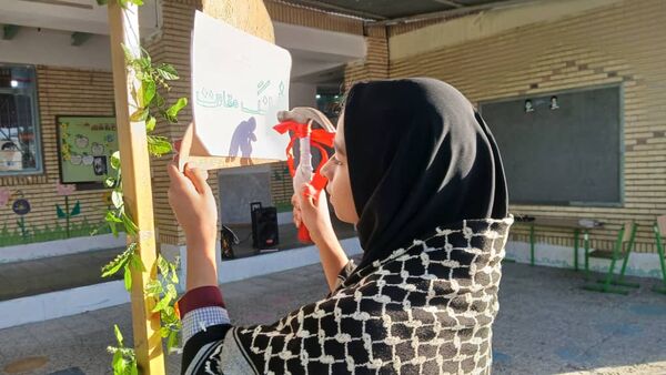 «صبحگاه مقاومت» در مدرسه شهید مطهری فین 