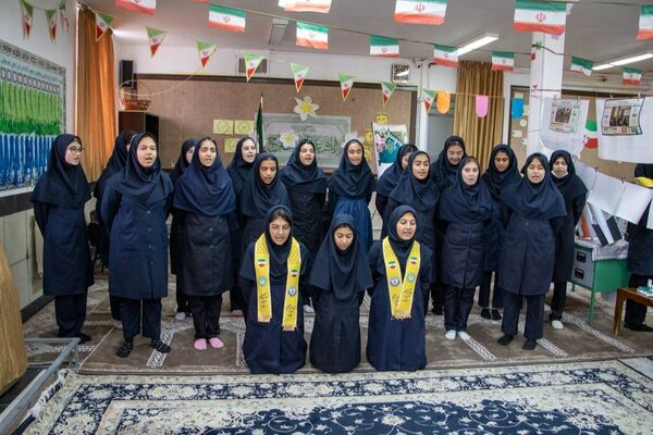 جشنواره دانش‌آموزی دور‌ریختنی‌ها توسط پیشتازان سازمان دانش‌آموزی محلات