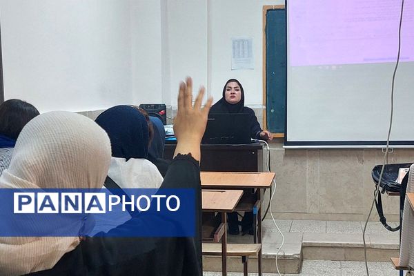 برگزاری همایش انتخاب رشته کنکور سراسری در مدرسه شهید راستی پردیس 