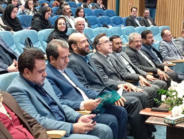 آیین تجلیل از واحدهای نمونه استاندارد و سفیران دانش‌آموزی استاندارد