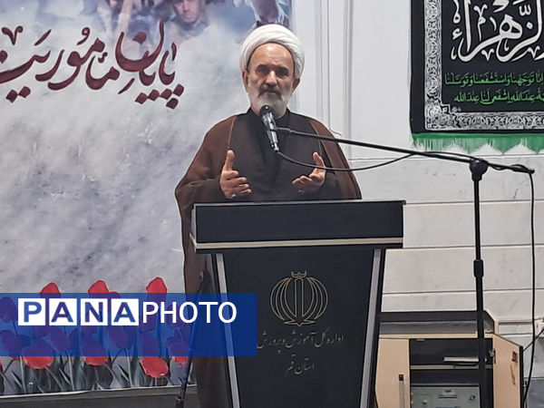 مراسم بزرگداشت شهدای خدمت در آموزش و پرورش قم