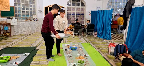 برگزاری مراسم اعتکاف پدر پسری در مسجد جامع آشخانه