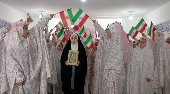 خاطره شیرین تربیتی ومعنوی با جشن تکلیف برای دانش آموزان دبستان حضرت قائم(عج)