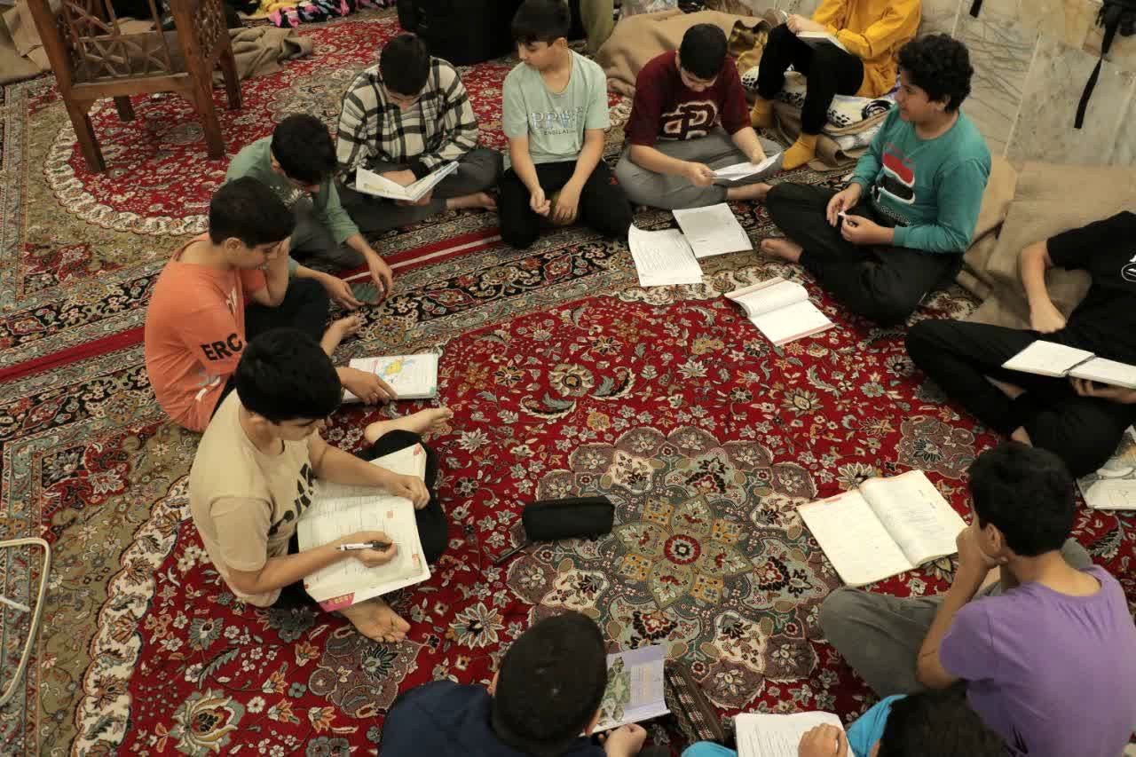 اعتکاف دانش آموزی در مساجد لنگرود