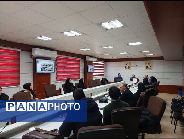  مراسم تقدیر از ناظران و عوامل اجرایی دهمین دوره جشنواره نوجوان خوارزمی شهرستان ملارد 