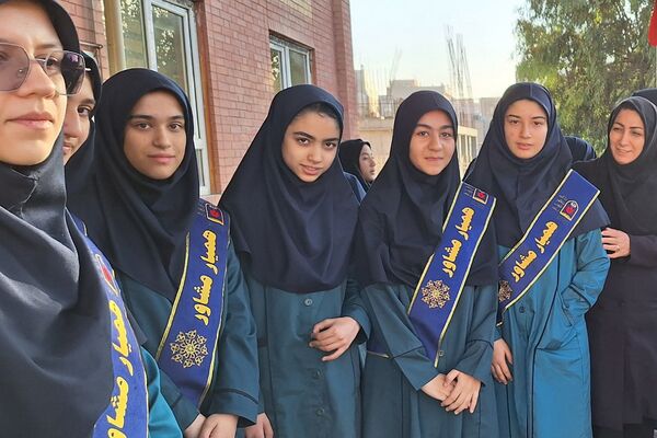 برگزاری انتخابات همیار مشاور در آموزشگاه شاهد نجمه ناحیه دو شهرری 