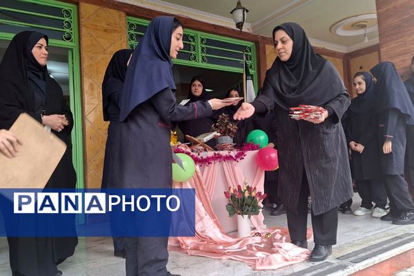 مراسم جشن ولادت حضرت معصومه (س) و روزدختر در دبیرستان حضرت ولیعصر (عج) ری یک