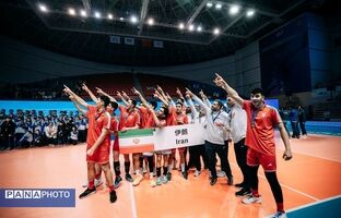 کسب مقام «قهرمانی»، نتیجه سخت‌کوشی، ایمان و همت والای دانش‌آموزان است