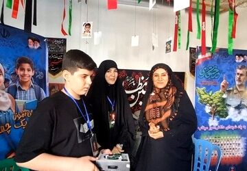 انگشتر یادگار پدر شهید، زینت دستان کوچک‌ترین خادم موکب شد