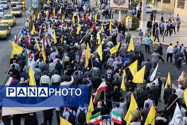 خروش مردم قرچک در پی شهادت دبیرکل حزب‌الله لبنان