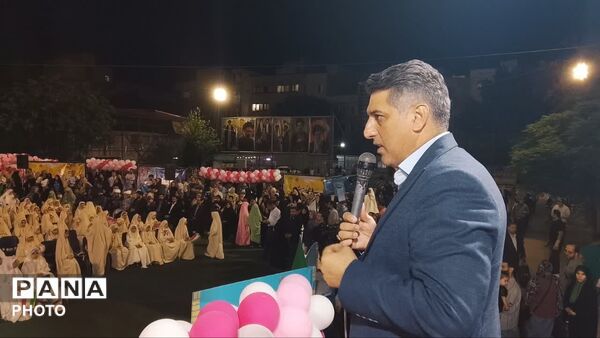 طلیعه بندگی خالق مهربان در جشن تکلیف دختران منطقه ۱۰