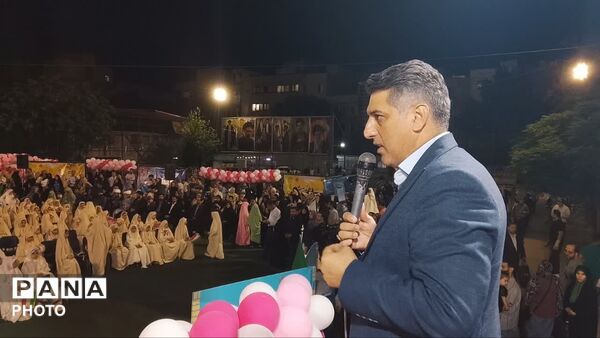 طلیعه بندگی خالق مهربان در جشن تکلیف دختران منطقه ۱۰
