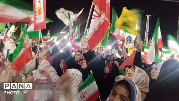 اجتماع باشکوه دختران و بانوان شهرستان قروه 