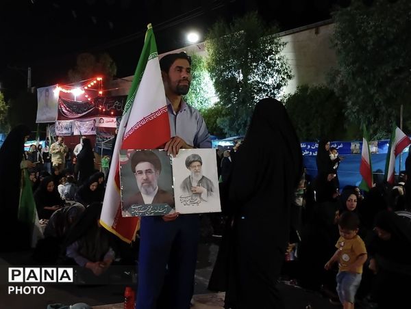 از تجمع تا ایستادگی؛ حضور مردم در چهارراه بعثت برای دفاع از ایران