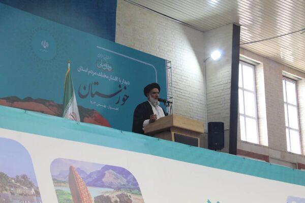 استقبال مردم اهواز از رئیس جمهوری