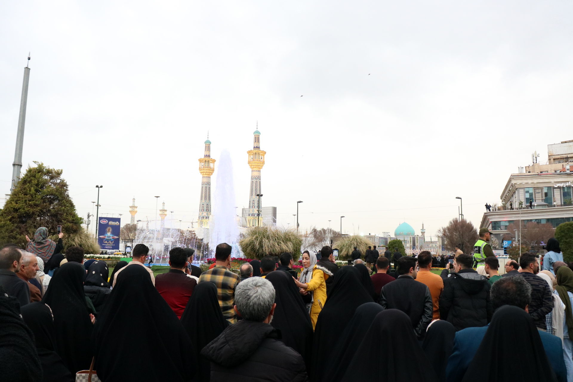 تحویل سال نو در جوار مضجع شریف امام رضا(ع)