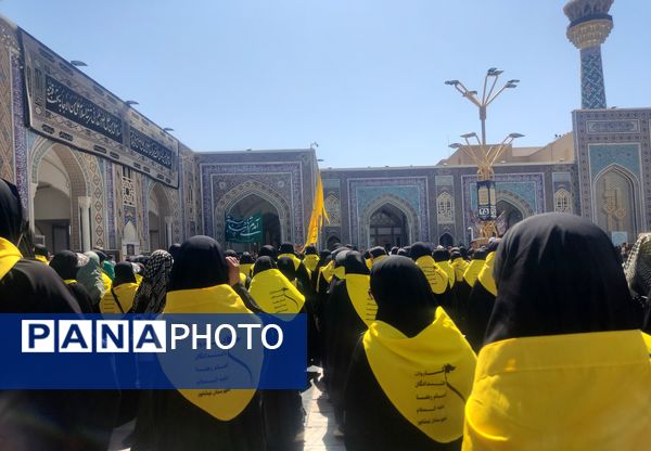 حرکت کاروان پیاده دختران دانش‌آموز نیشابوری به سمت مشهد