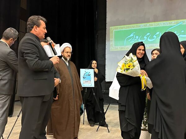  رونمایی از چهار کتاب در شب شعر خلیل‌آباد