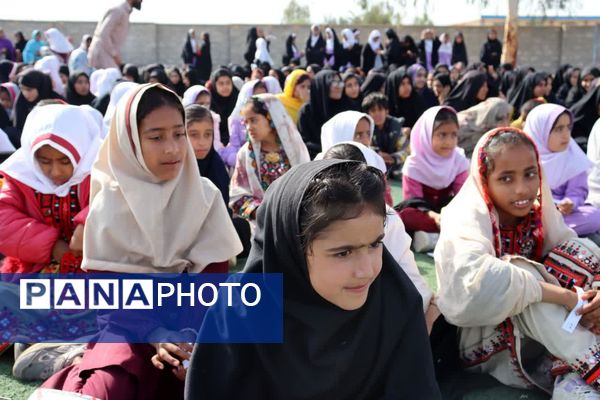 حضور پرشور شیعه و سنی دهستان رمشک در یوم‌الله ۲۲ بهمن