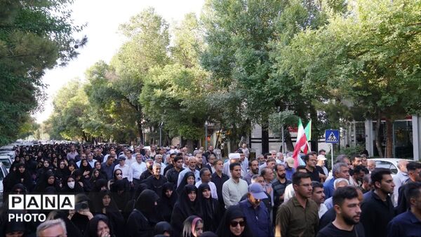 مراسم تشییع پیکر مطهر شهیدان مصطفی امینی و عبدالحسین شیخ‌کوپایی در اصفهان