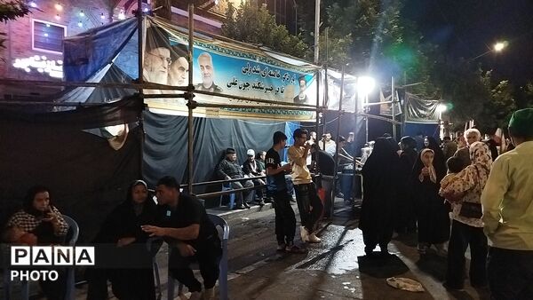 موکب شهدای روستای آهوان در هشتاد و نهمین شب از اجتماعات مردمی 